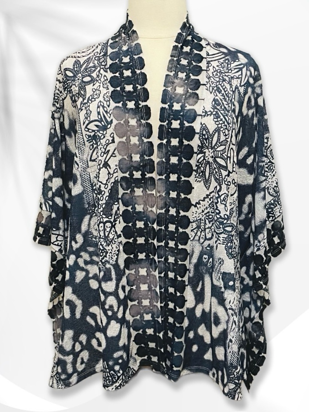 Cativa Kimono Blue and White Sz XL